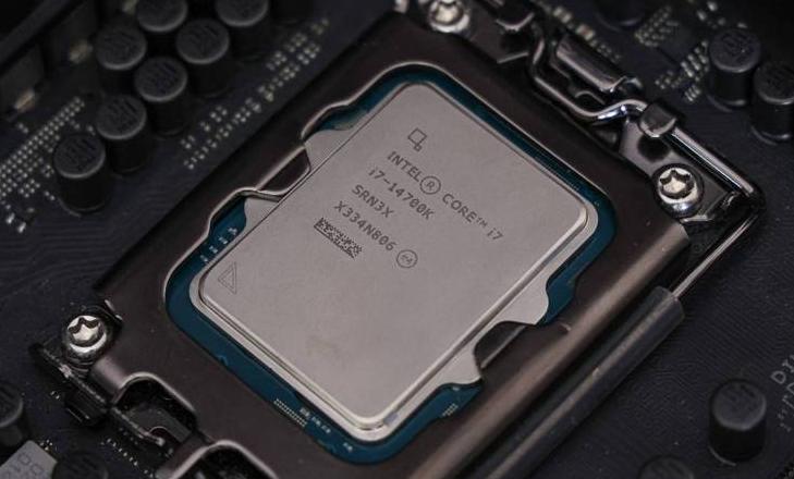 12代酷睿在Win10系统下性能表现如何？